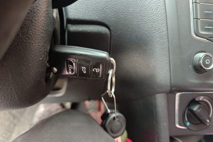 Used Volkswagen Polo 2014 1.4L Automatic Comfort Edition Vehicle Key