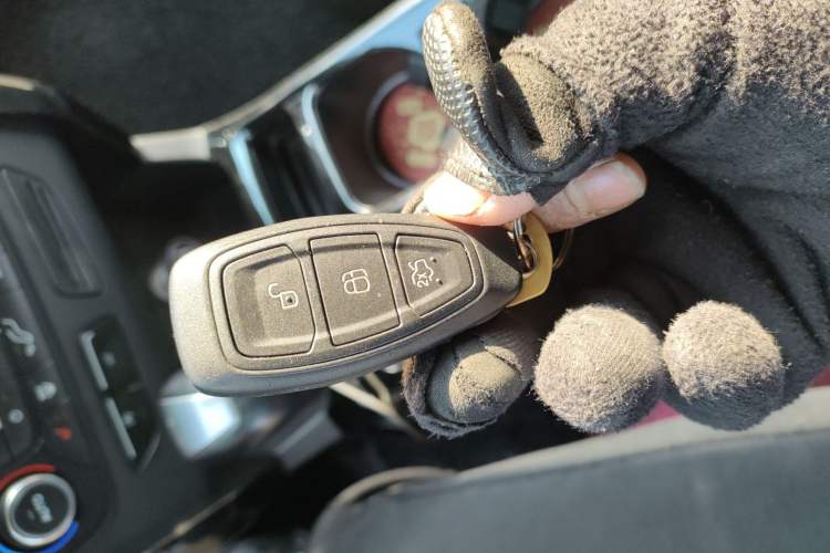 Used Ford Kuga 2017 EcoBoost 180 Two-Wheel-Drive Luxury Wing Edition
