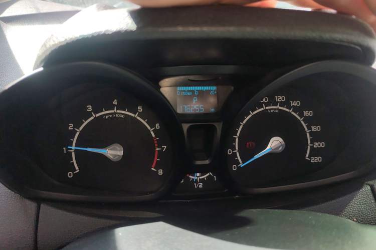 Used Ford EcoSport 2013 1.5L Automatic Fashion Model
