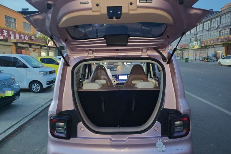 Used Geely Galaxy Panda 2024 Panda Mini 200km Endurance Bear Trunk