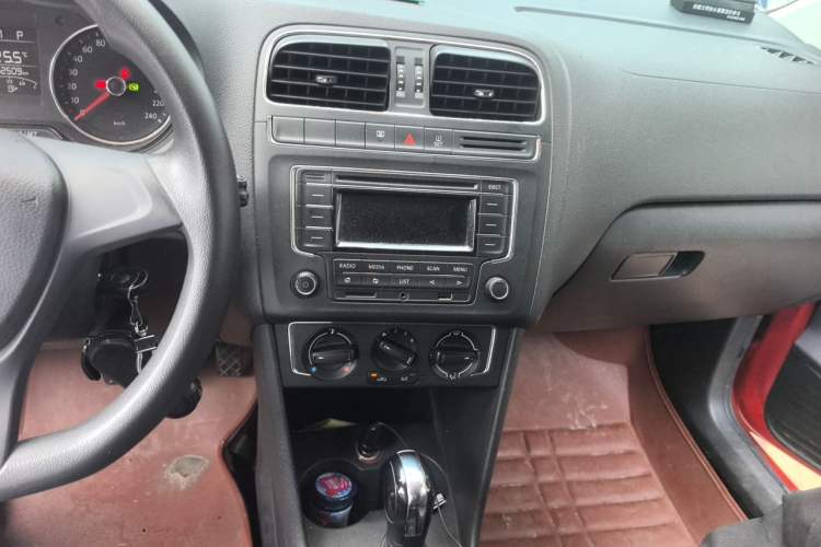 Used Volkswagen Polo 2014 1.4L Automatic Comfort Edition
