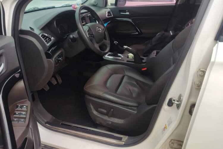 Used GAC Trumpchi GS4 2017 235T Manual Two-Wheel Drive Luxury Edition
