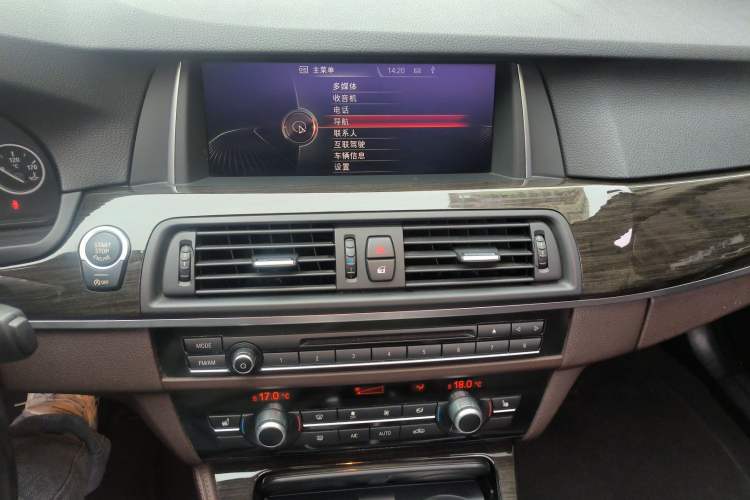 Used BMW 5 Series 2014 525Li Luxury Design Package
