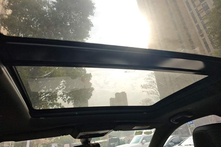 Used Cadillac XT5 2018 28E Four-Wheel Drive Tech Version