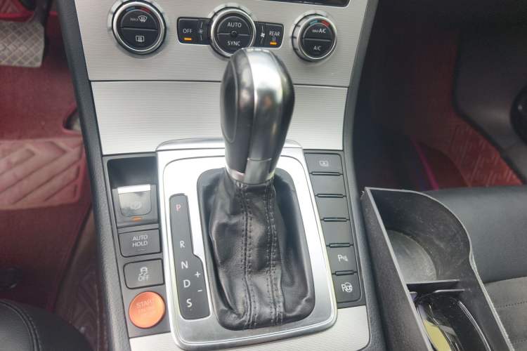 Used Volkswagen Magotan 2012 Facelift 1.8TSI Prestige Model Gear Lever