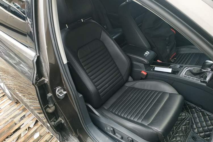 Used Volkswagen Magotan 2017 330TSI DSG Leading Model