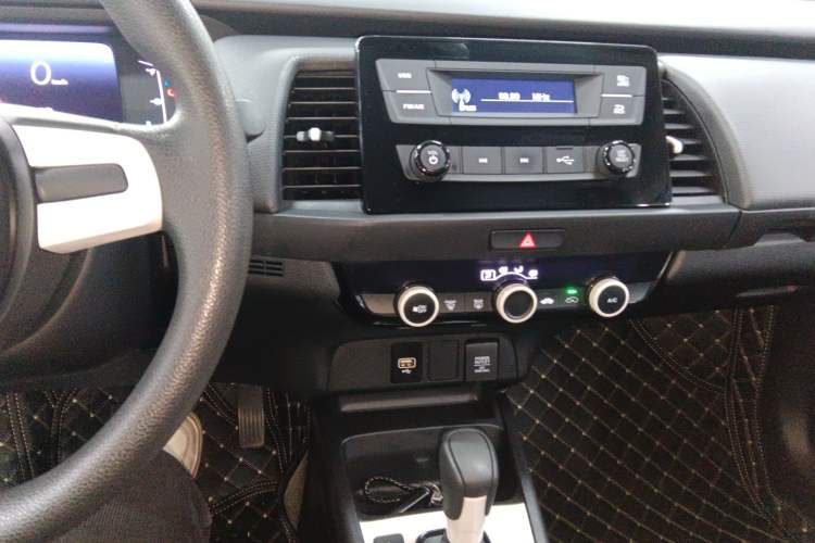 Used Honda Fit 2021 1.5L CVT Trend Edition Audio And AC Panel