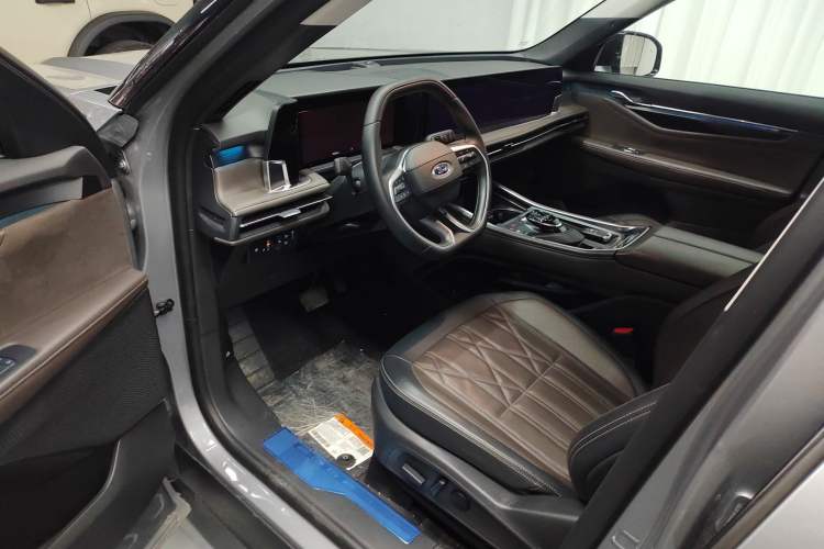 Used Ford Edge 2025 Ford Explorer L 2.0T EcoBoost E-Hybrid Four-Wheel-Drive 7-Seater Supreme Model
