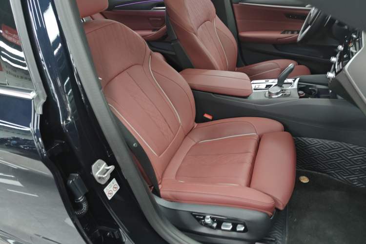 Used BMW 5 Series 2023 530Li Luxury Edition M Sport Package
