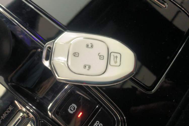 Used GAC Trumpchi M8 2024 Zongshi Series 400T Ultimate Edition Vehicle Key
