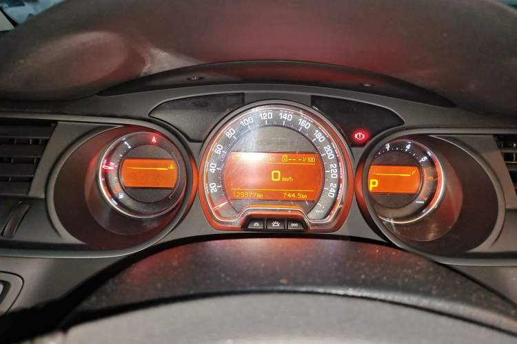 Used Citroen C5 2014 2.0L Automatic Zunyue Model