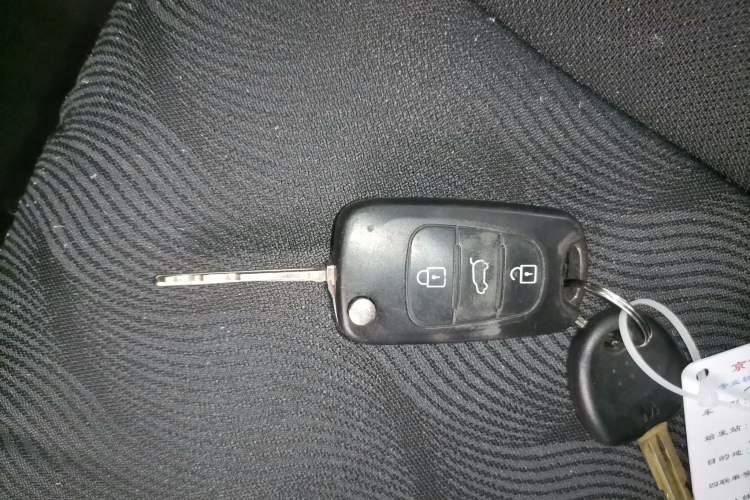 Used Kia K2 2015 Sedan 1.4L MT GLS
