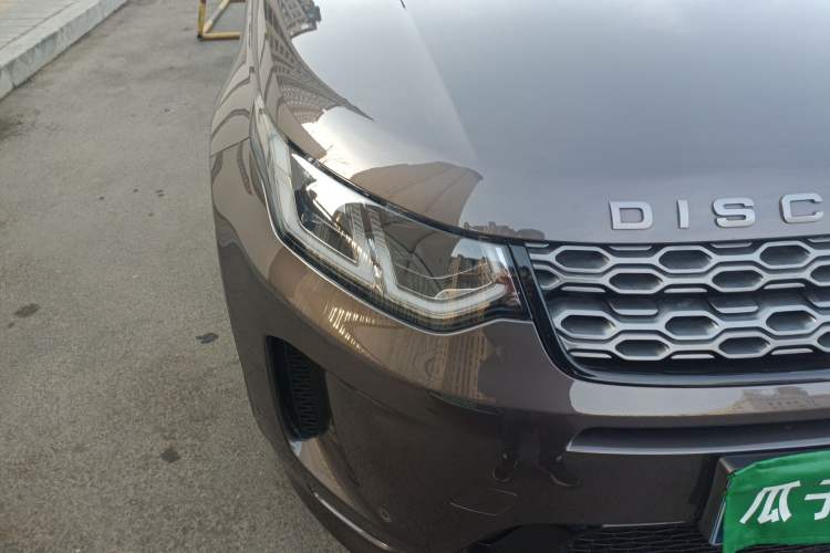 Used Land Rover Discovery Sport 2022 Revised Version 249 PS R-Dynamic S Performance Edition 5 Seats Right Front Headlight