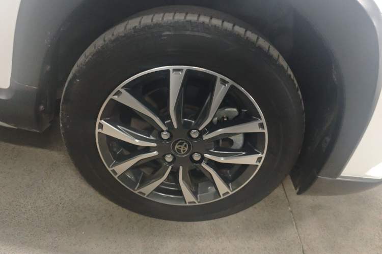 Used Toyota YARiS L Zhi Xuan 2022 X-Trail 1.5L CVT Luxury PLUS Edition Right Front Wheel Hub