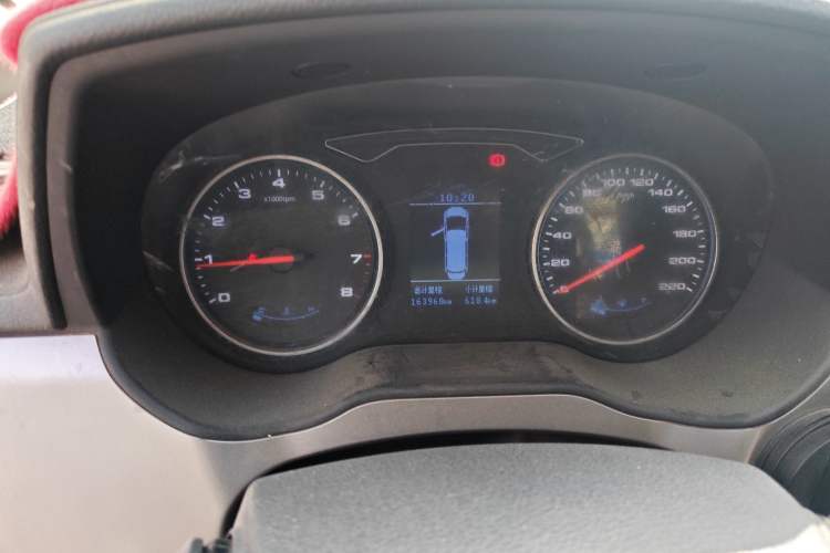 Used JAC Refine M4 2016 2.0L Manual Comfort Edition