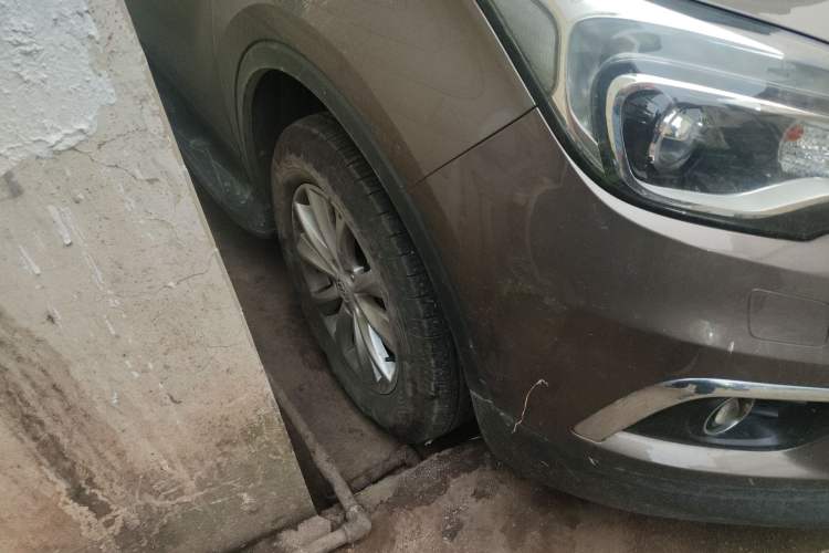 Used Buick Envision 2014 28T Four-Wheel Drive Elite Model
