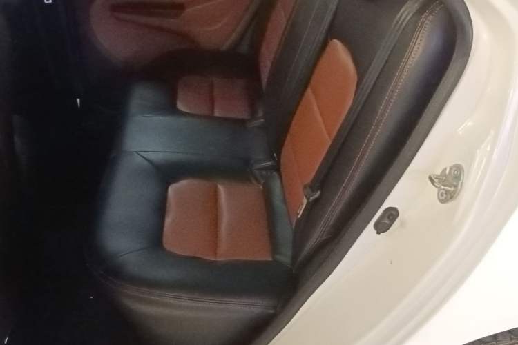 Used Geely Auto Diamond 2016 1.5L Manual Elite Version China IV Standard