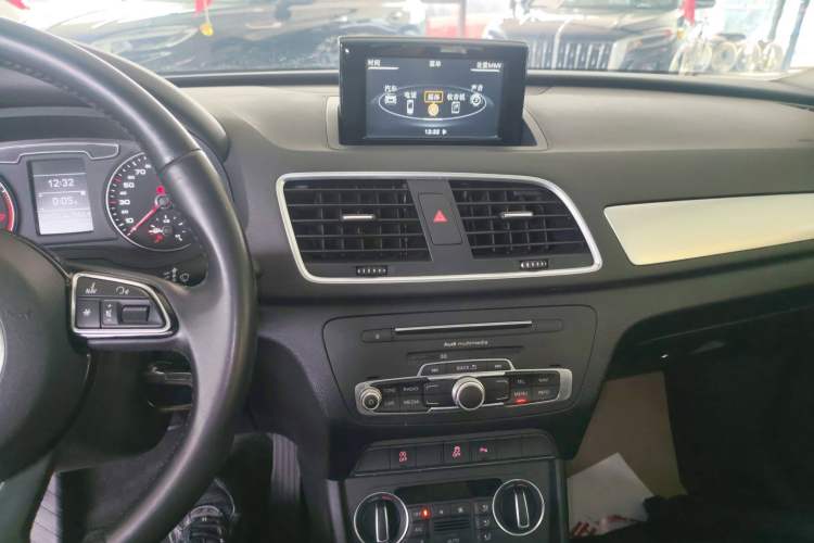 Used Audi Q3 2018 30th Anniversary Edition 35 TFSI Fashion Model
