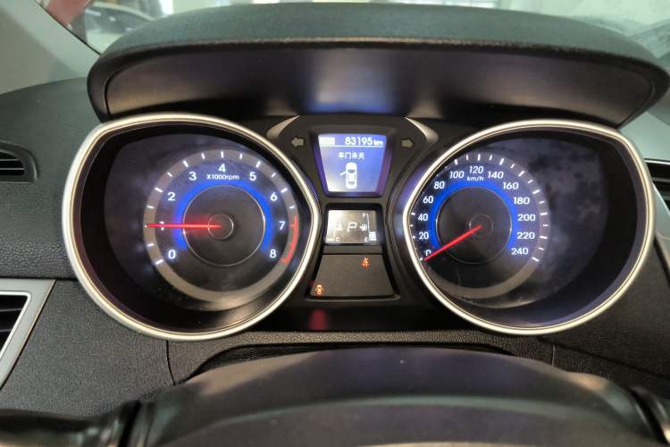 Used Hyundai Elantra (5th Generation / Langdong) 2015 1.6L Automatic Leading Model
