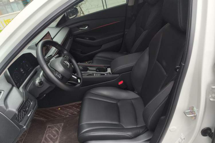 Used Honda Accord 2025 260TURBO Luxury Edition Left Front Seat