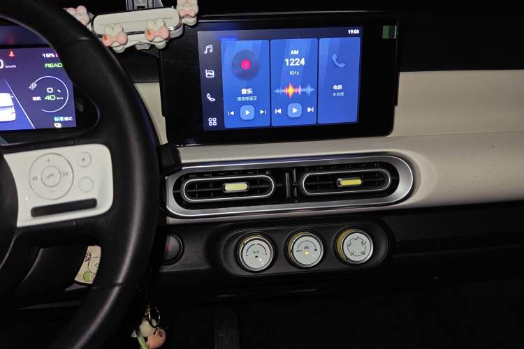 Used Wuling Hongguang MINIEV 2024 3rd Generation 215km Advanced Version
