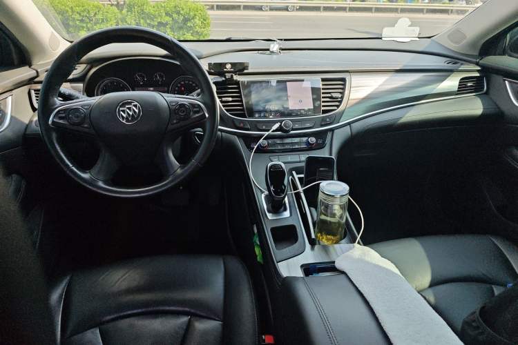 Used Buick LaCrosse 2020 652T Luxury Version Center Console