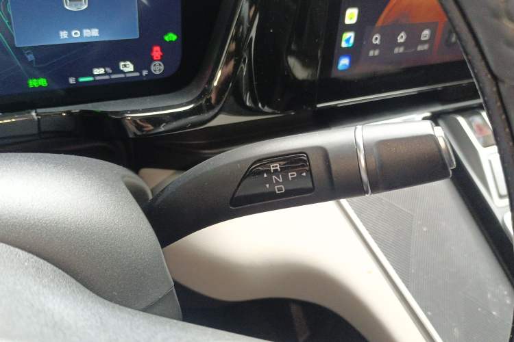 Used Haval Fierce Dragon Max 2023 1.5L Hi4 105 Four-Wheel Drive Navigation Edition Gear Lever