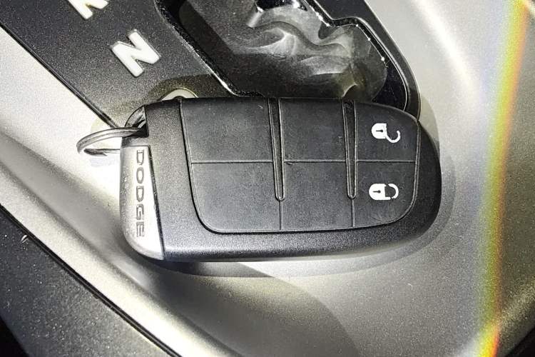 Used Dodge Journey 2013 2.4L Two-Wheel Drive Luxury Version