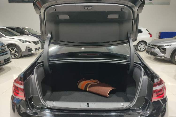 Used Citroen C6 2022 400THP Co-Creation Edition