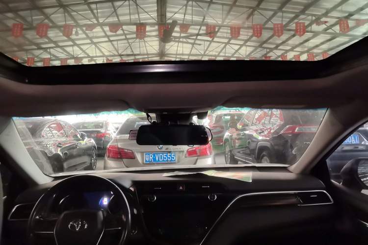 Used Toyota Camry 2019 2.5G Luxury Edition China VI Standard Headliner