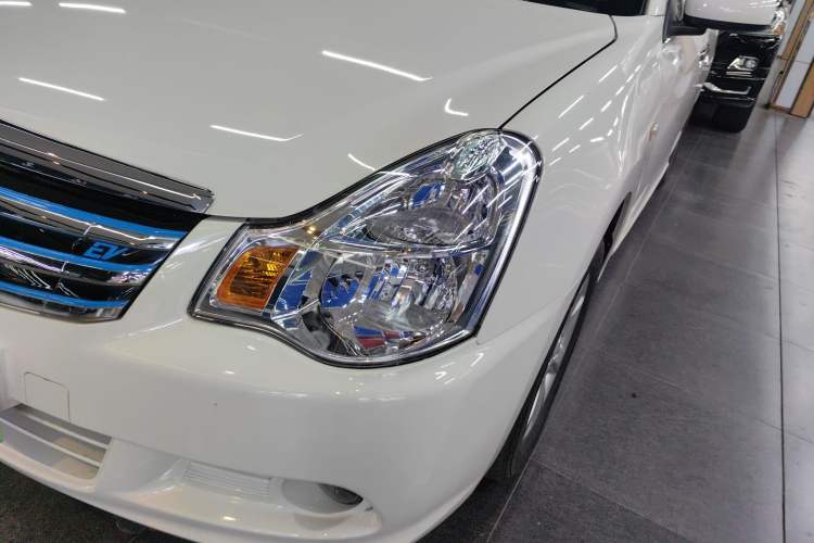 Used Dongfeng Junfeng E11K 2021 60.43 kWh Battery-Swap Version Left Front Headlight