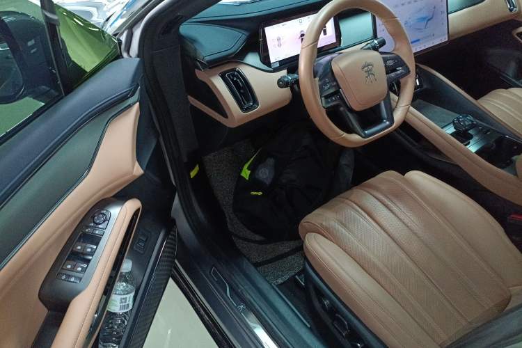 Used BYD Song L EV 2025 662 km Advanced Intelligent Driving Version Driver Seat