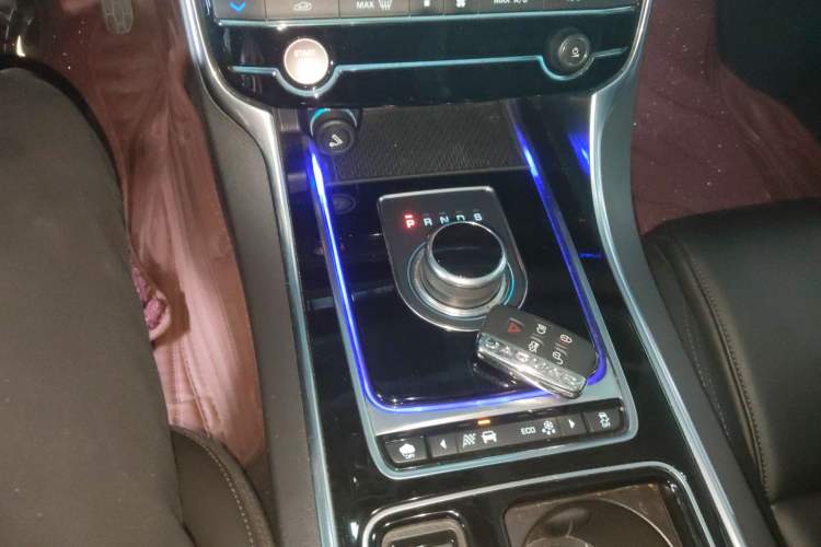 Used Jaguar XFL 2020 XFL 2.0T P200 Two-Wheel-Drive Elite Edition
