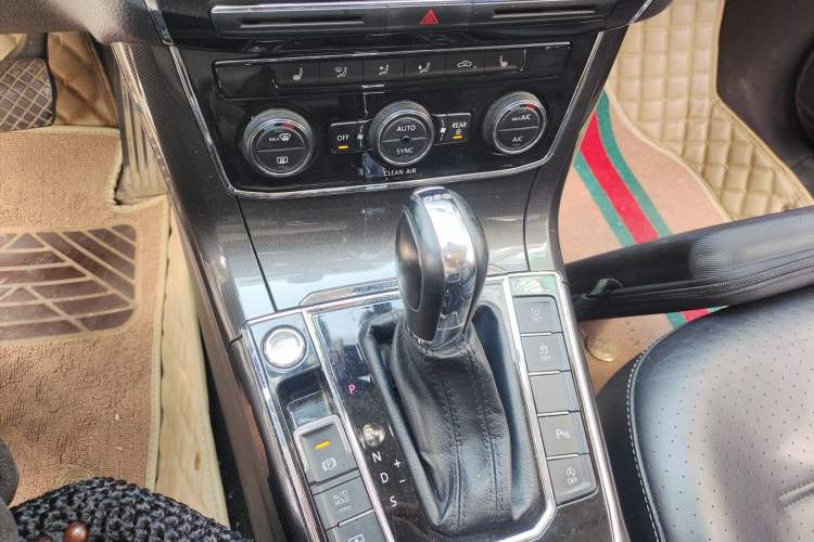 Used Volkswagen Passat 2016 330TSI DSG Prestige Edition Gear Lever