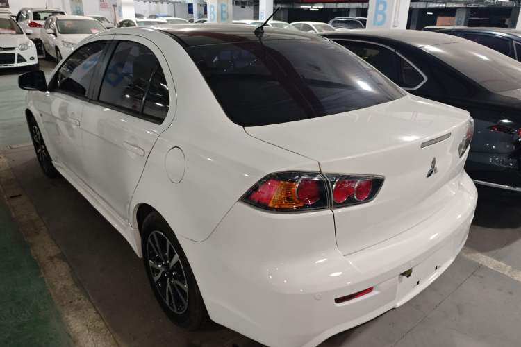 Used Mitsubishi Lancer EX 2016 1.8L CVT Black-and-White Retro Edition Rear Left 45 Deg