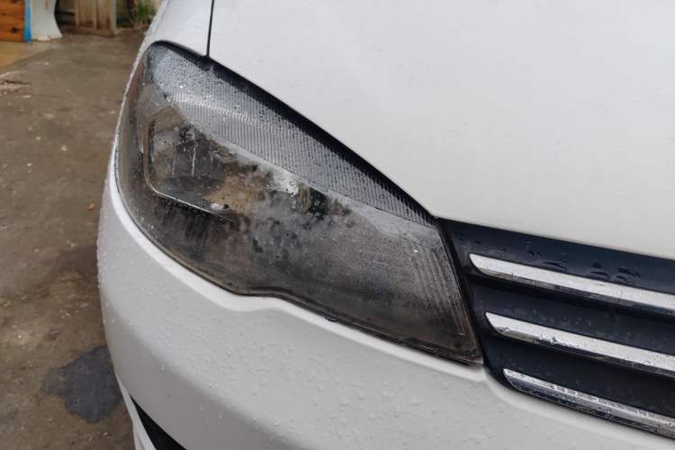 Used FAW Weizhi V5 2012 1.5L Manual Entry-Level Trim