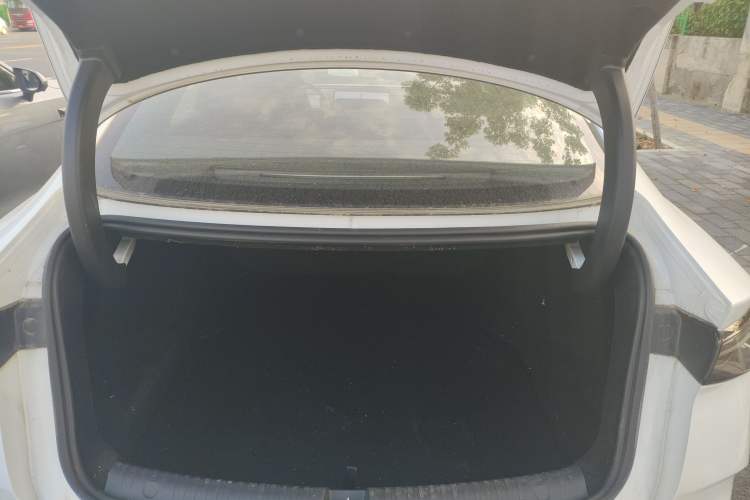 Used BYD Seal 06 New Energy 2025 DM-i Intelligent Drive 120KM Flagship Model Trunk