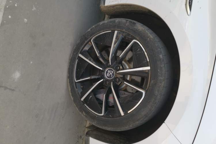 Used BYD Han 2020 EV Four-Wheel Drive High-Performance Flagship Model Right Front Wheel Hub