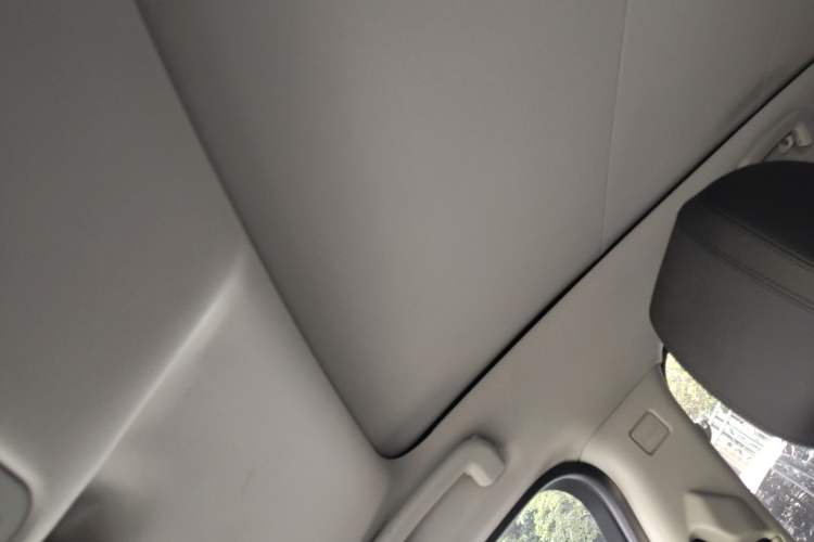 Used Land Rover Discovery Sport 2018 200 PS PURE Edition Headliner