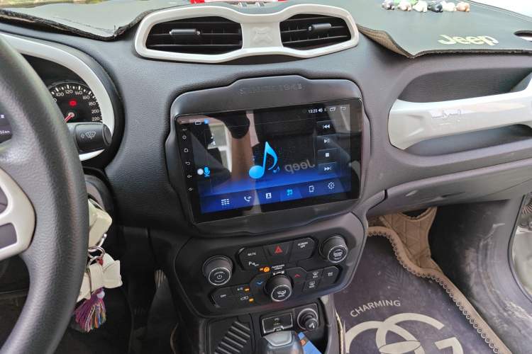 Used Jeep Renegade 2018 Connected Large Screen Version 180T Automatic High-Energy Edition