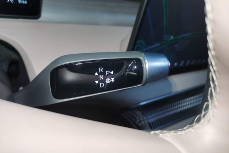 Used XPeng X9 2025 740 Ultra-Long Range Max