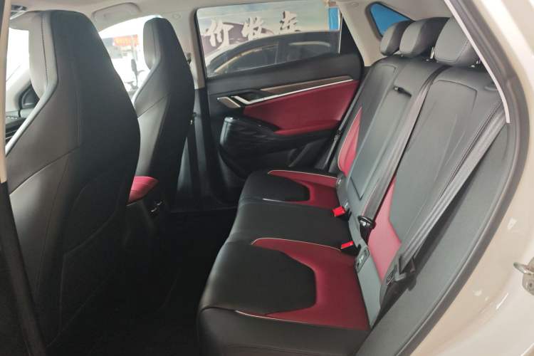 Used SOL QX 2021 300T DCT Prestige Smart Connectivity Version Left Rear Seat