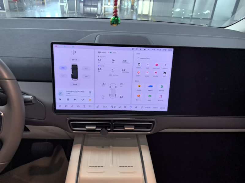 Used Li Auto MEGA 2024 Ultra Model — 12