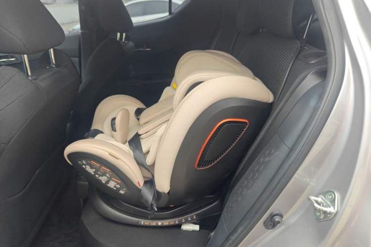 Used Toyota IZOA 2020 2.0L Enjoy Edition Left Rear Seat