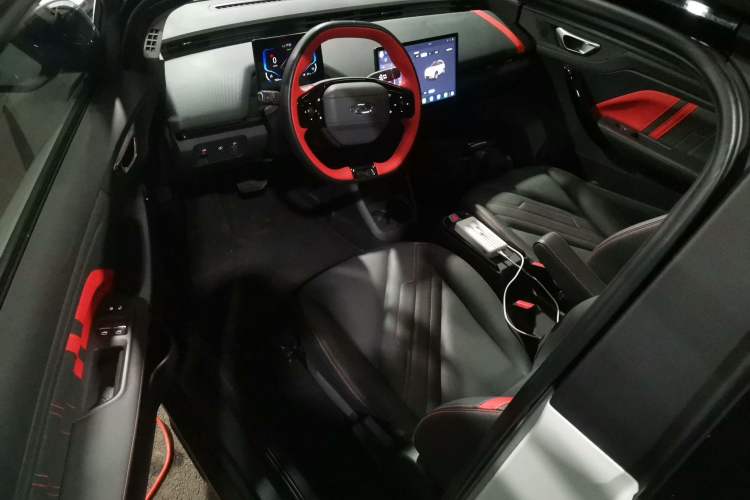 Used Chery New Energy Boundless Pro 2022 301km LingShou Edition Lithium Iron Phosphate