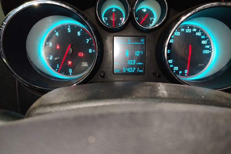 Used CHANGAN CS35 2015 1.6L Manual Luxury Model China IV Standard
