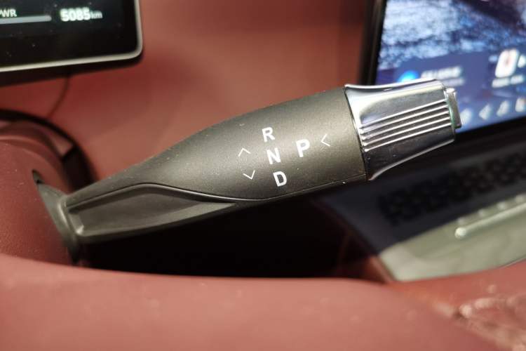 Used VOYAH Titan 2026 Model Max Gear Lever