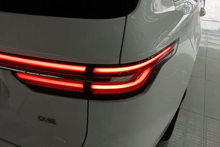 Used Li Auto ONE 2021 Extended-Range 6-Seater Version Exterior 3