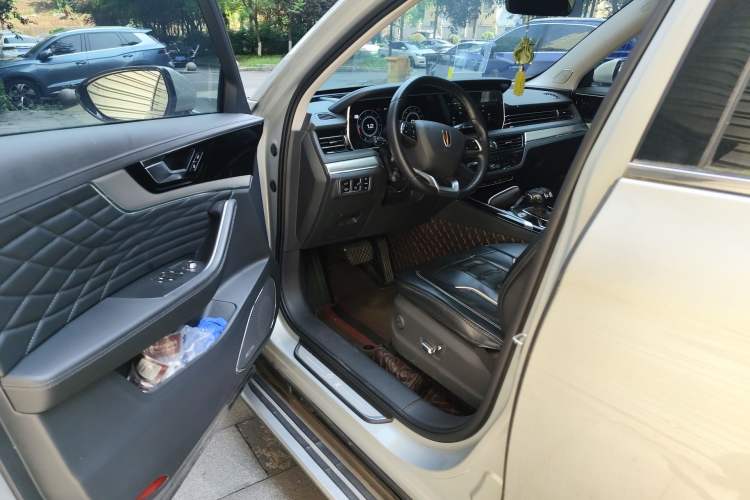 Used Hongqi HS5 2022 Facelifted Version 2.0T Smart Connect Flagship All-Wheel-Drive Edition