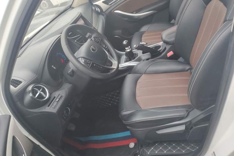 Used BYD Song 2016 GaiShi Edition 1.5TI Manual Elite Model Left Front Seat